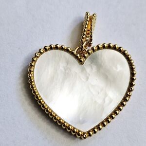 💕Mother of Pearl Heart Pendant